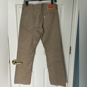 Levi 559 Khakis